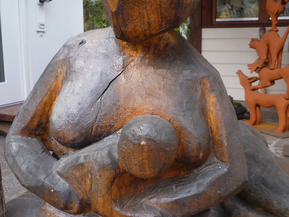 Mutter mit Kind – Holzskulptur – 0,97 Meter hoch