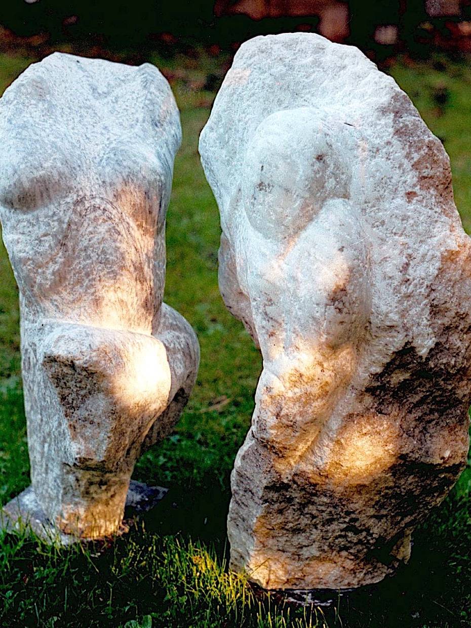 BEGEGNUNG – STEINSKULPTUR AUS MARMOR