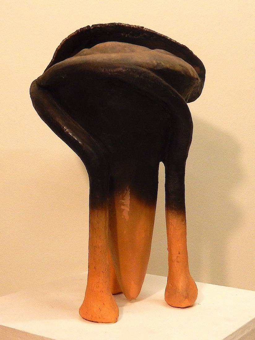 Das Stielauge – Keramik Grubenbrand. 35 cm hoch, 23 cm breit, 20 cm tief