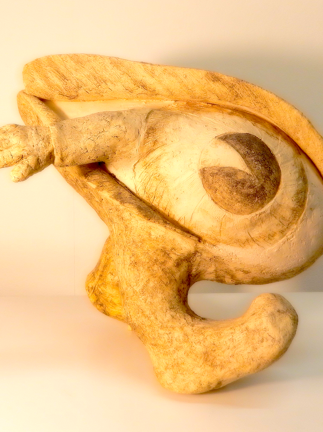 Der Augenblick – er kommt und geht – Tonskulptur 24 cm hoch, 26 cm breit, 24 cm tief Preis anfragen