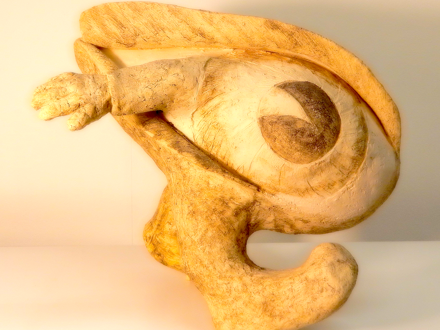 Der Augenblick – er kommt und geht – Tonskulptur 24 cm hoch, 26 cm breit, 24 cm tief Preis anfragen