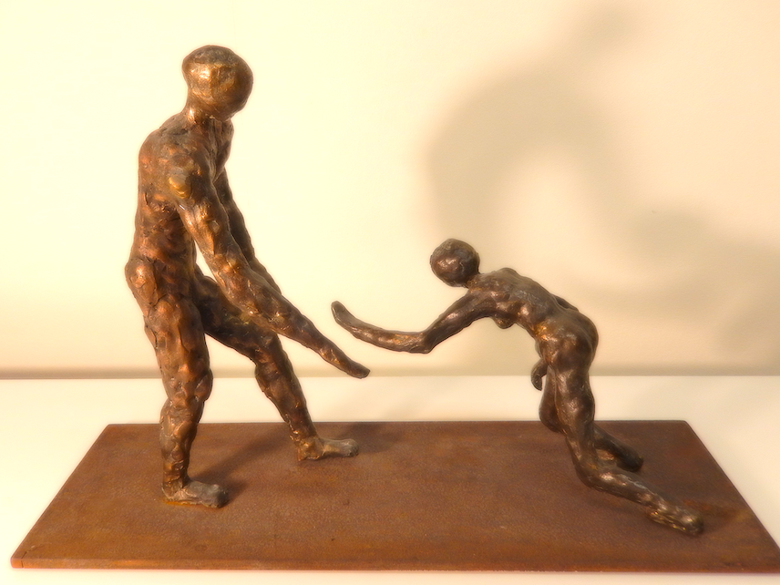 Hilf mir! Vollbronze handgeformt – beweglich – auf Metallplatte 40 cm hoch, 8 cm breit, 9 cm tiefPreis anfragen
