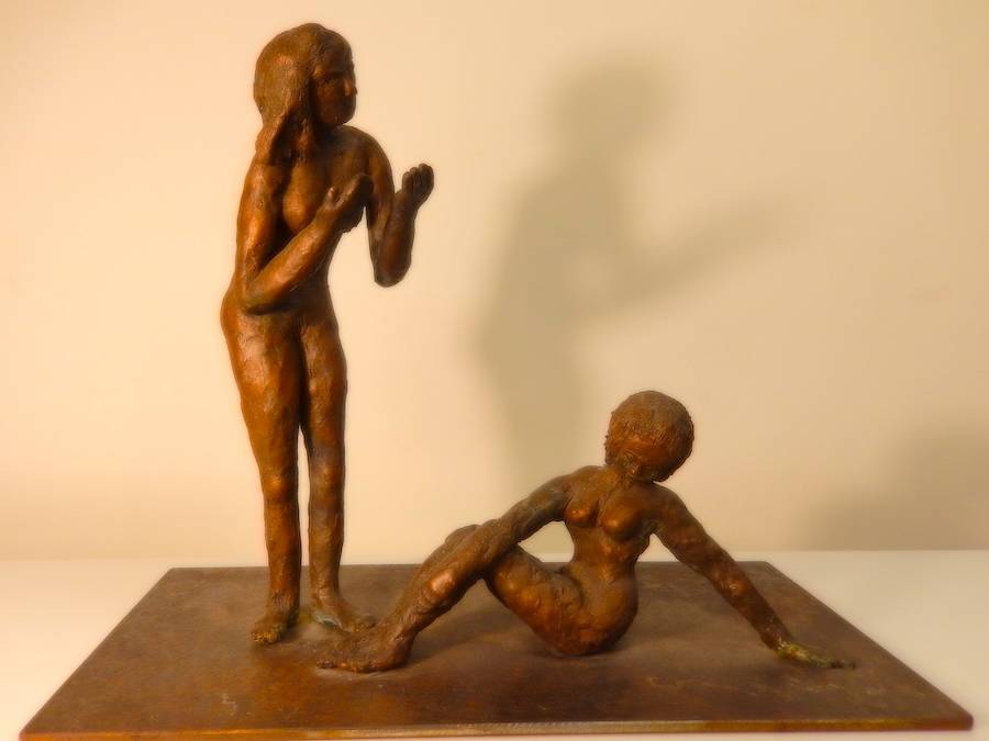 Steh auf! Skulptur Vollbronze handgeformt, beweglich auf Metallplatte – 28 cm hoch